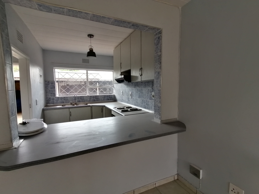 To Let 2 Bedroom Property for Rent in Casseldale Gauteng