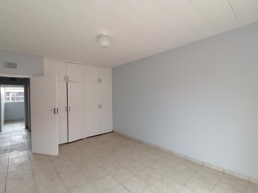 To Let 2 Bedroom Property for Rent in Casseldale Gauteng