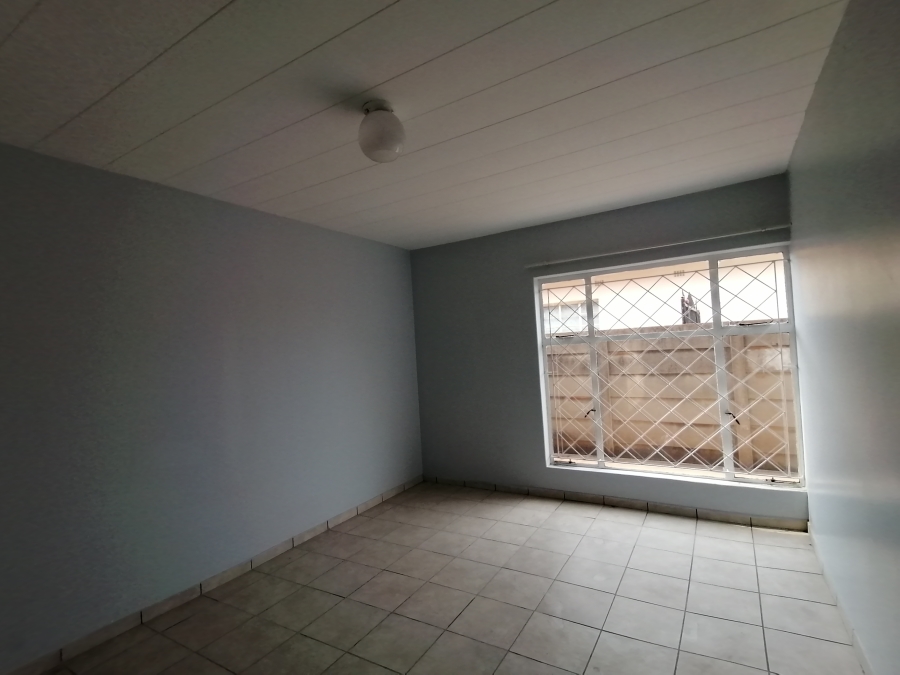 To Let 2 Bedroom Property for Rent in Casseldale Gauteng