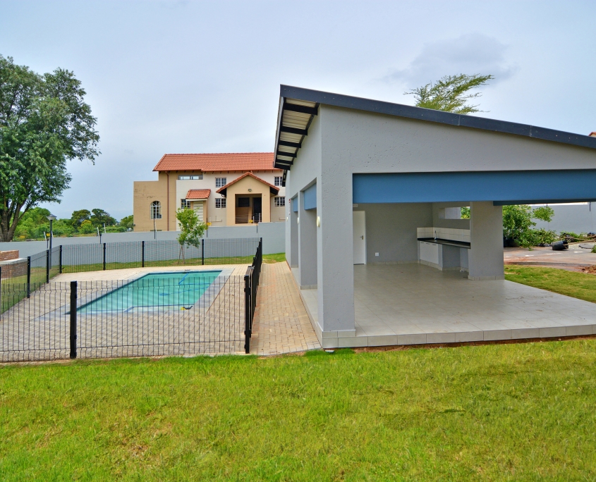 To Let 2 Bedroom Property for Rent in Noordwyk Gauteng