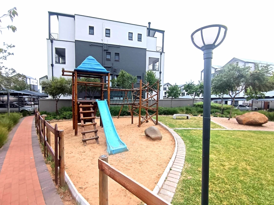 To Let 2 Bedroom Property for Rent in Waterfall Gauteng