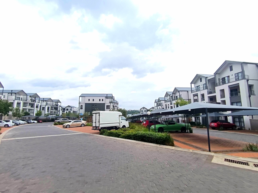 To Let 2 Bedroom Property for Rent in Waterfall Gauteng