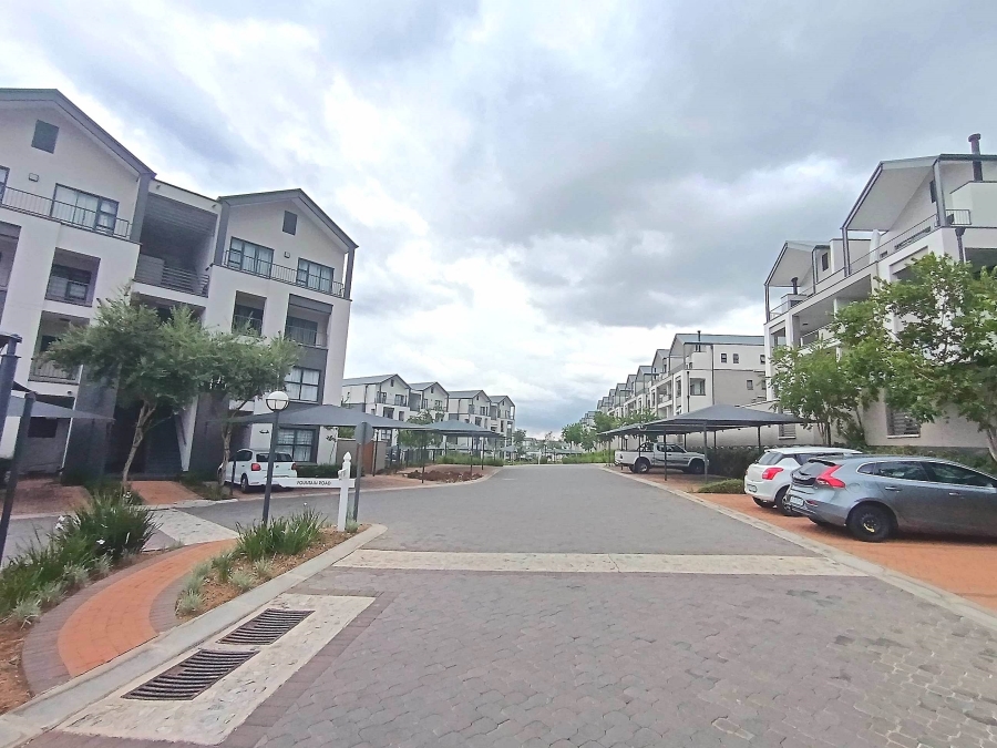 To Let 2 Bedroom Property for Rent in Waterfall Gauteng
