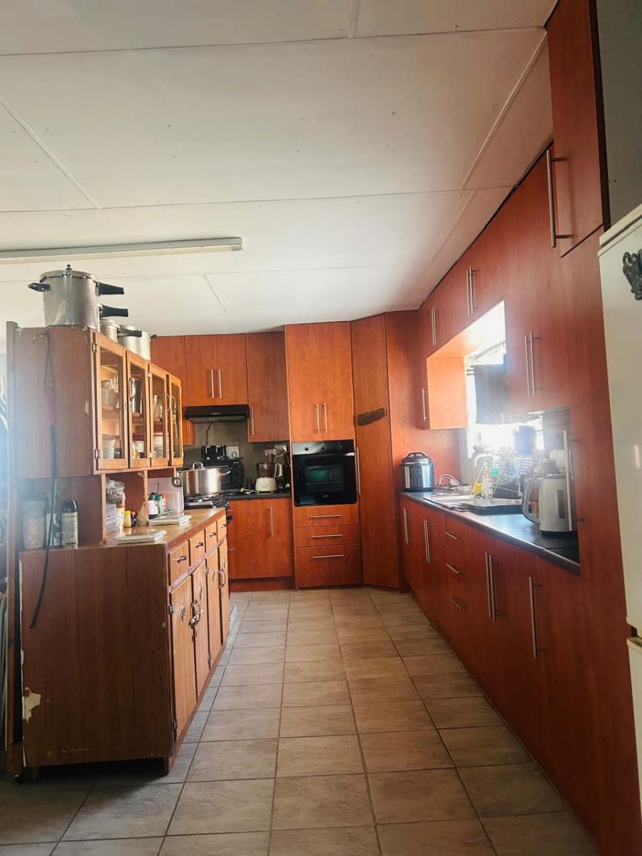 8 Bedroom Property for Sale in Fochville Gauteng