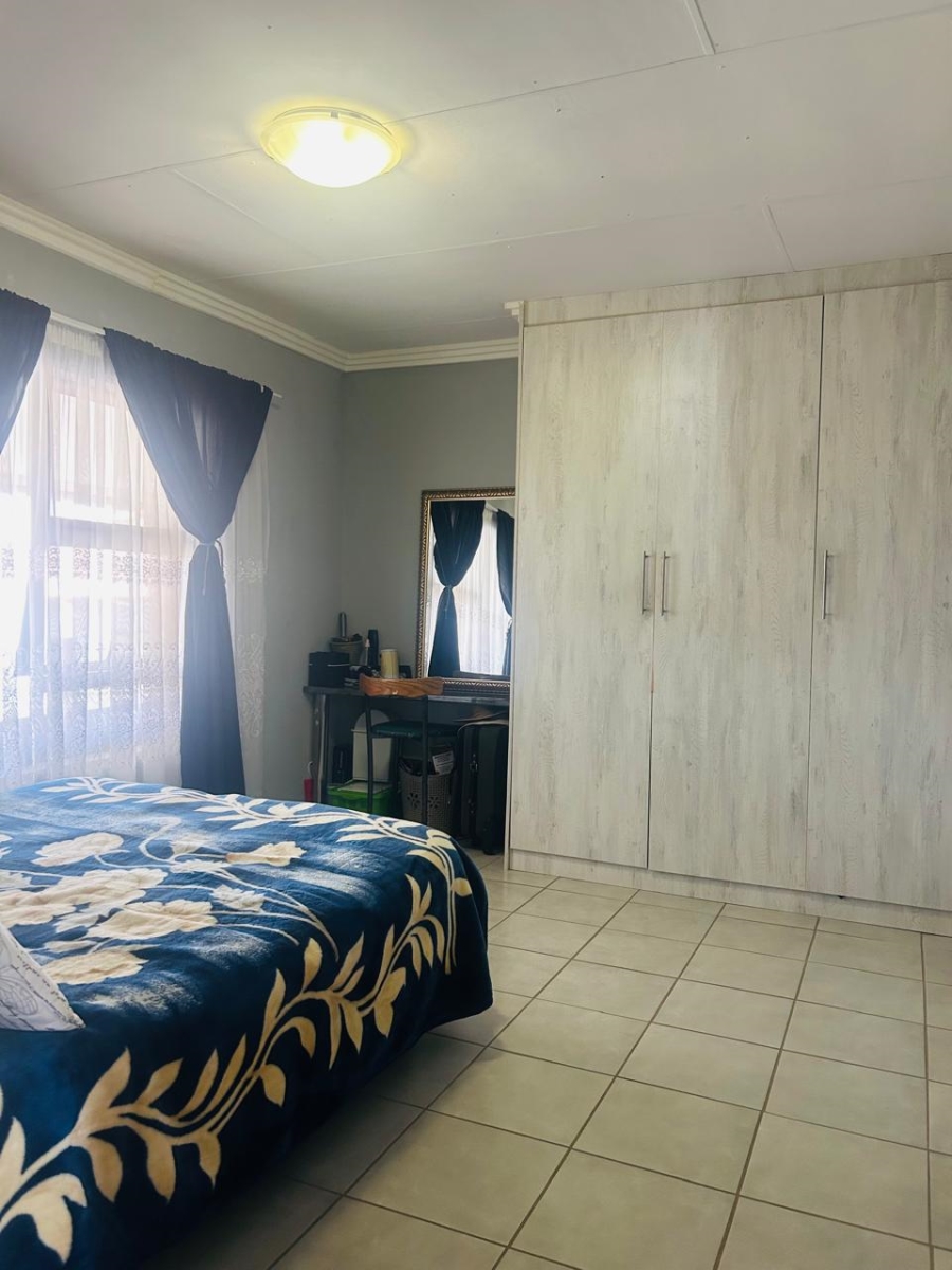 8 Bedroom Property for Sale in Fochville Gauteng
