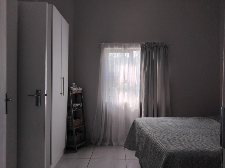1 Bedroom Property for Sale in Die Hoewes Gauteng