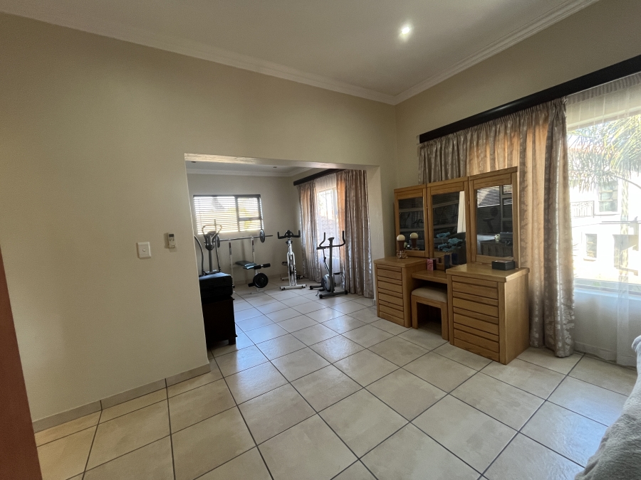 3 Bedroom Property for Sale in Sonneveld Gauteng