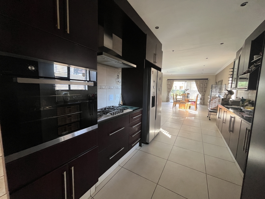 3 Bedroom Property for Sale in Sonneveld Gauteng