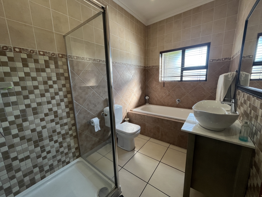3 Bedroom Property for Sale in Sonneveld Gauteng
