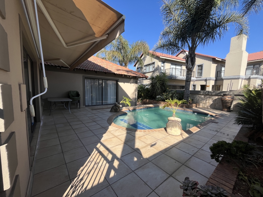 3 Bedroom Property for Sale in Sonneveld Gauteng