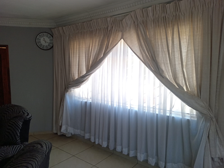4 Bedroom Property for Sale in Mabopane Gauteng