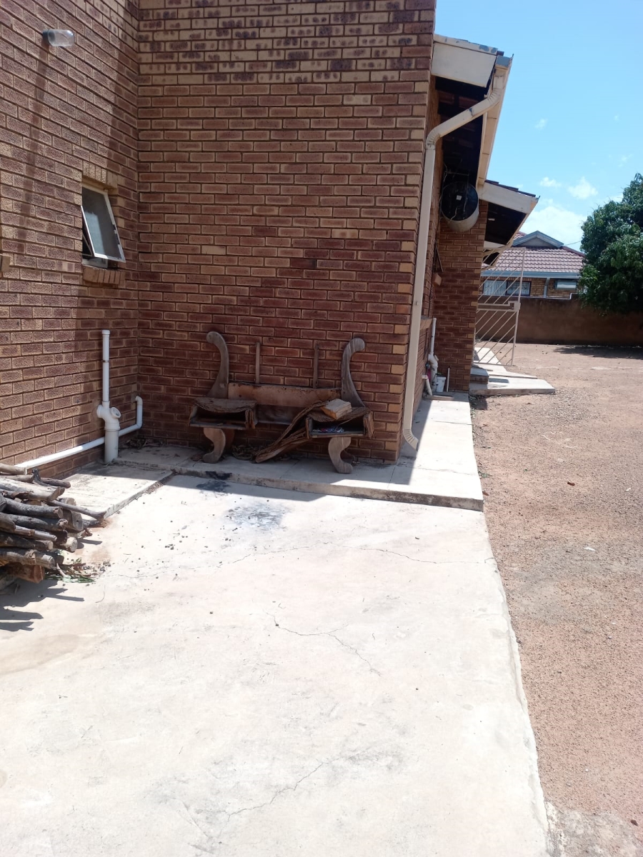 4 Bedroom Property for Sale in Mabopane Gauteng