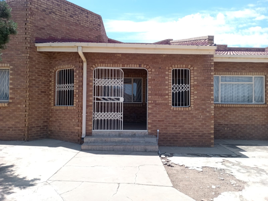 4 Bedroom Property for Sale in Mabopane Gauteng