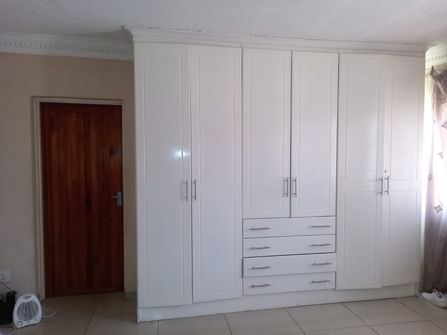 4 Bedroom Property for Sale in Mabopane Gauteng