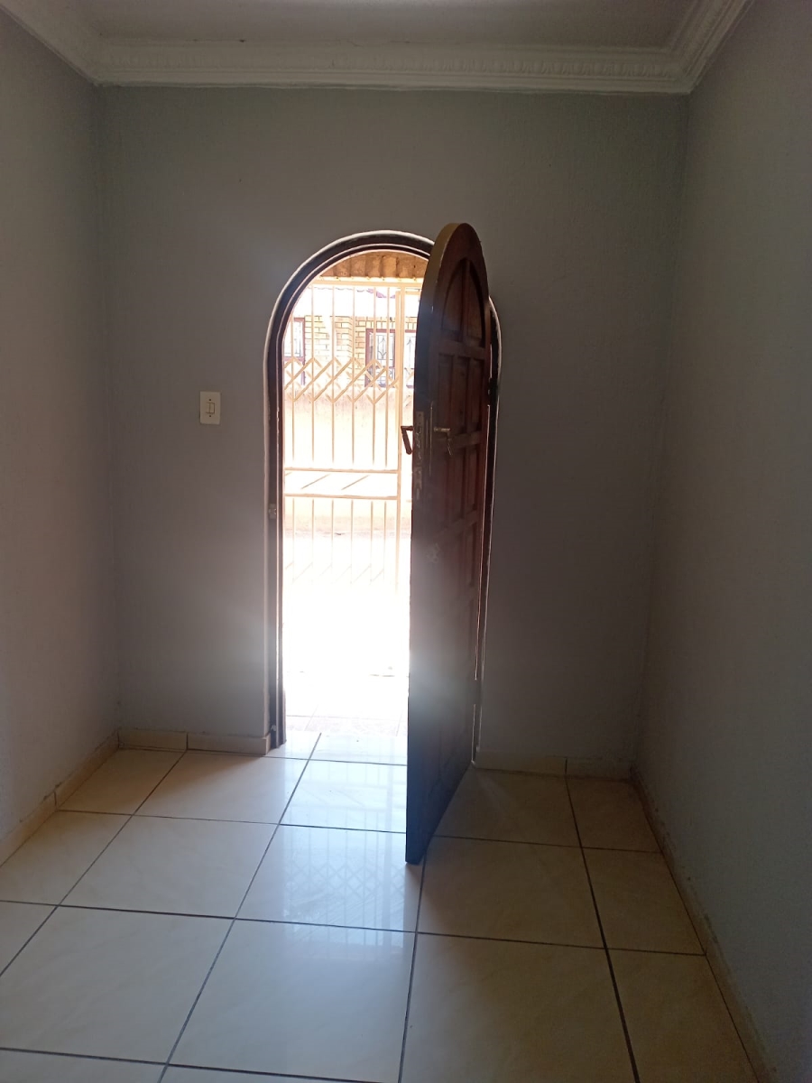 4 Bedroom Property for Sale in Mabopane Gauteng