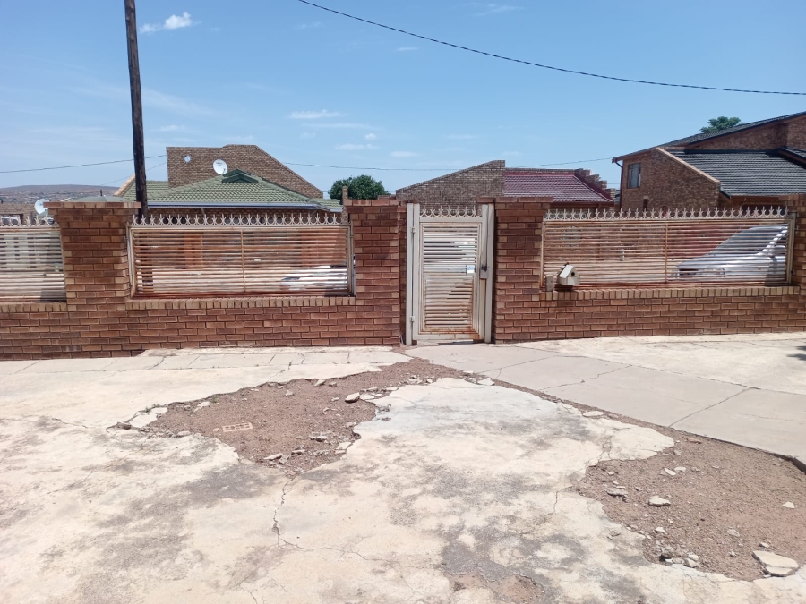 4 Bedroom Property for Sale in Mabopane Gauteng