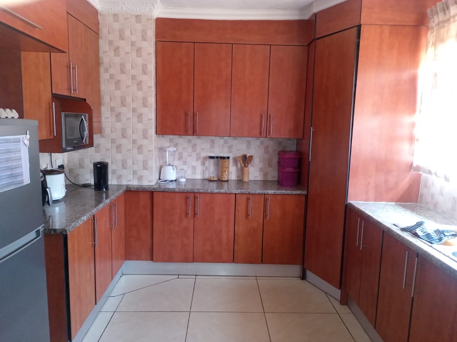 4 Bedroom Property for Sale in Mabopane Gauteng