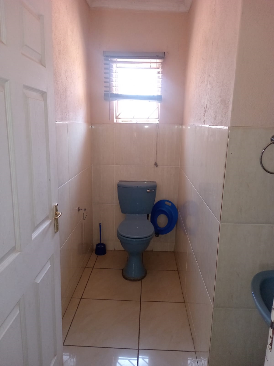 4 Bedroom Property for Sale in Mabopane Gauteng