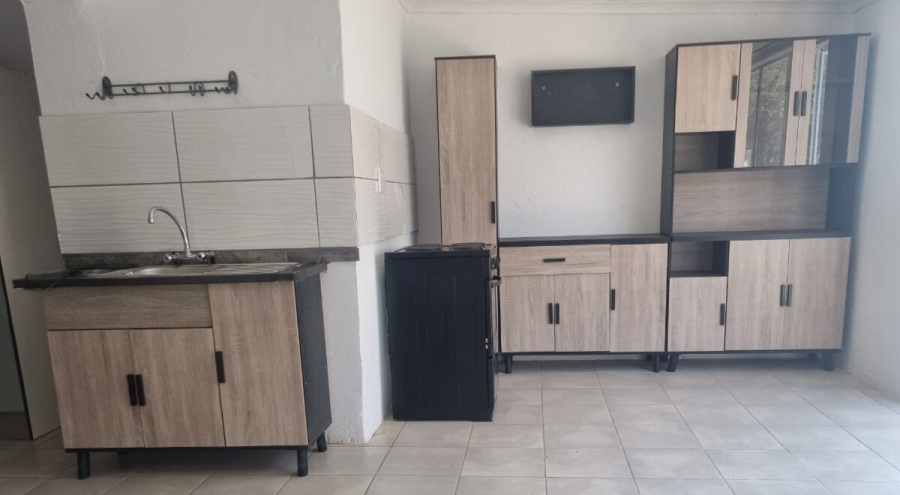 To Let 2 Bedroom Property for Rent in Eastleigh Ridge Gauteng