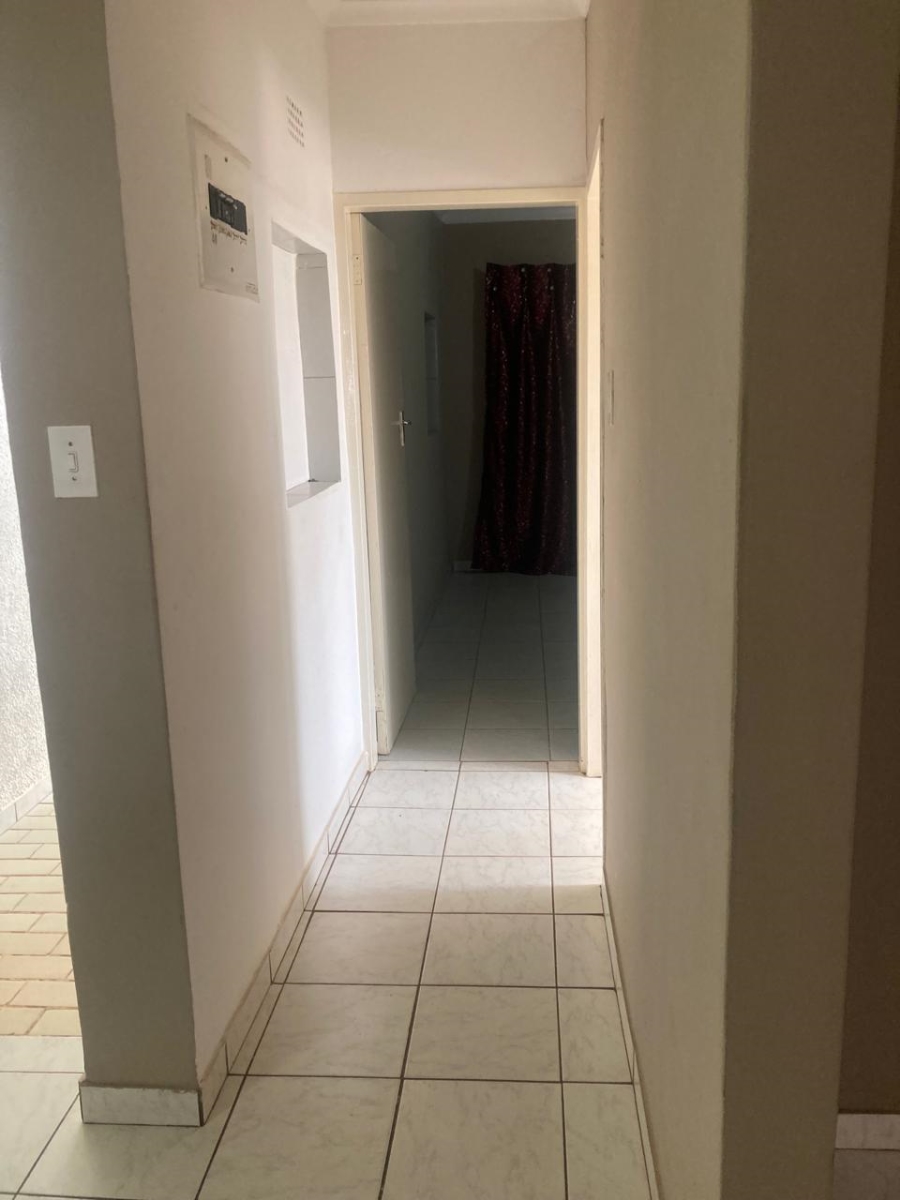 4 Bedroom Property for Sale in Lenasia South Gauteng