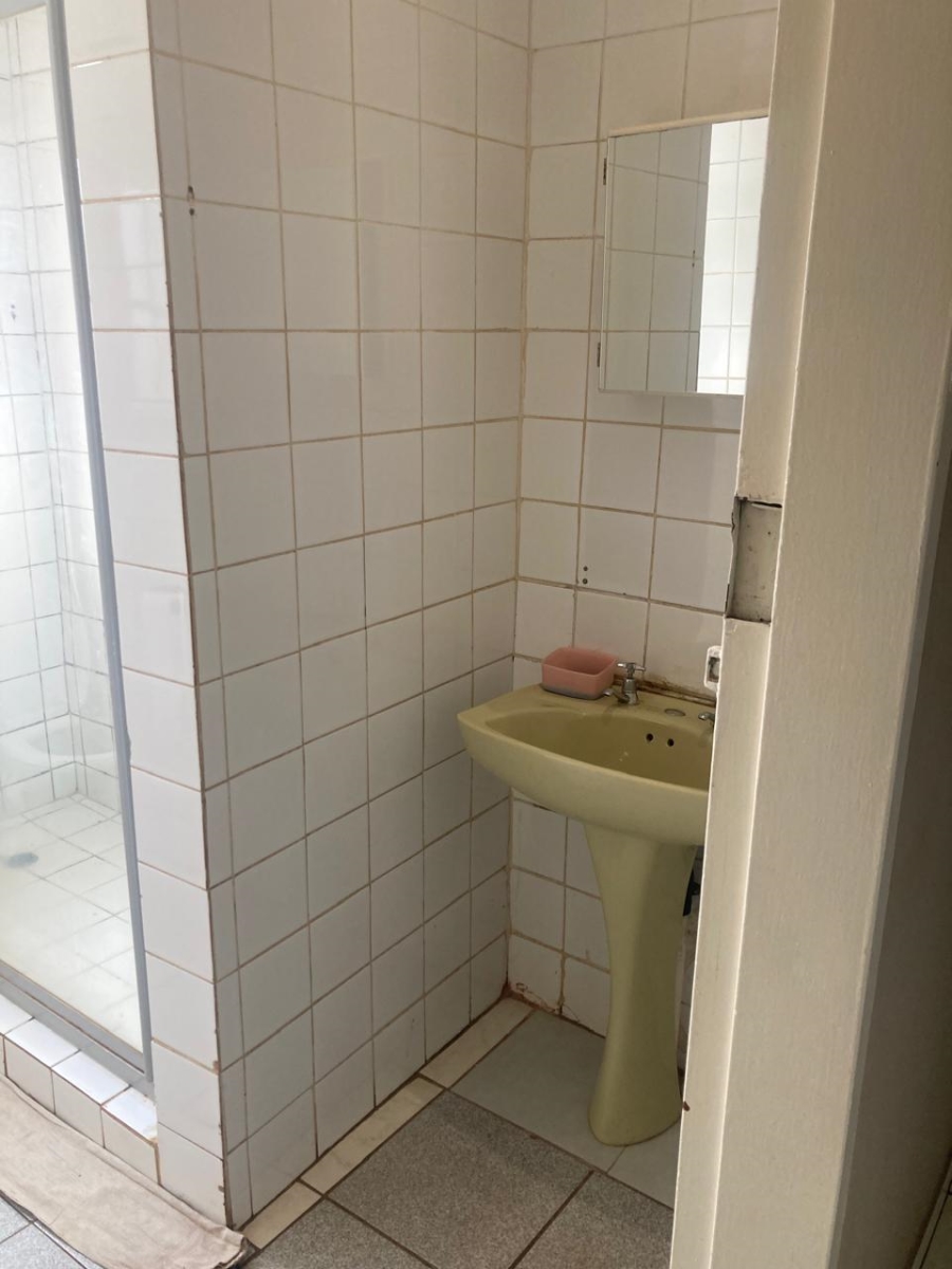4 Bedroom Property for Sale in Lenasia South Gauteng