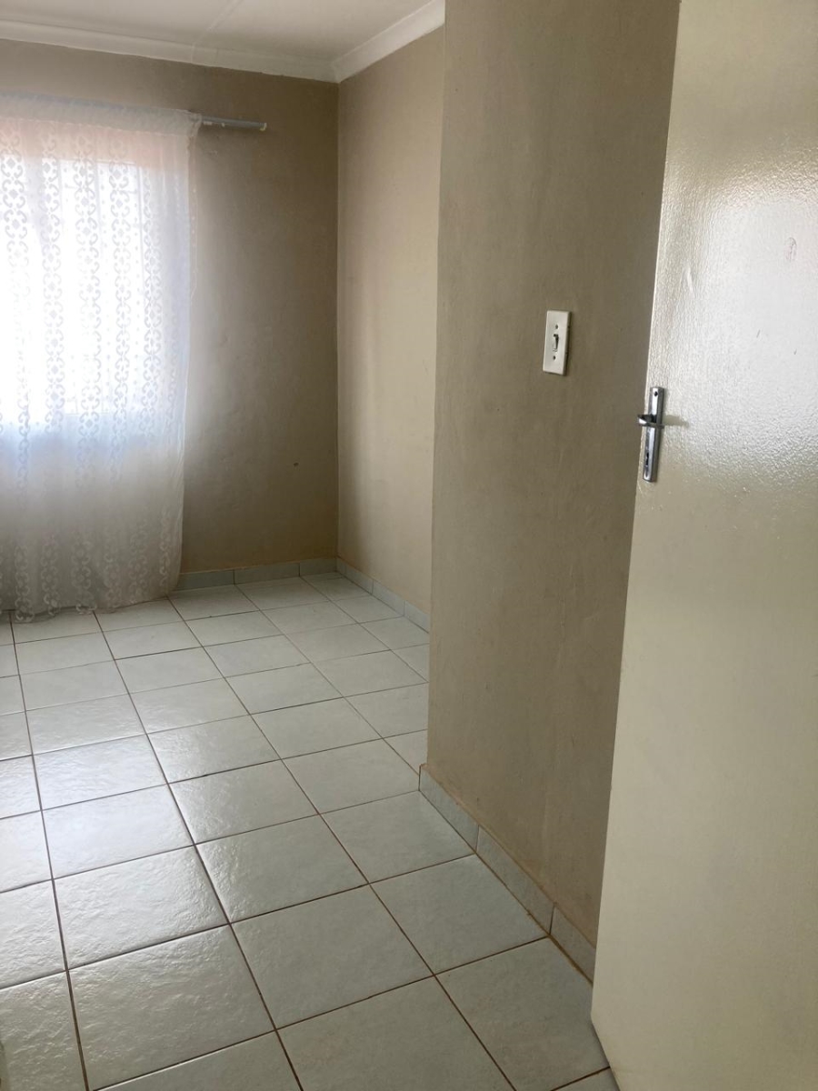 4 Bedroom Property for Sale in Lenasia South Gauteng