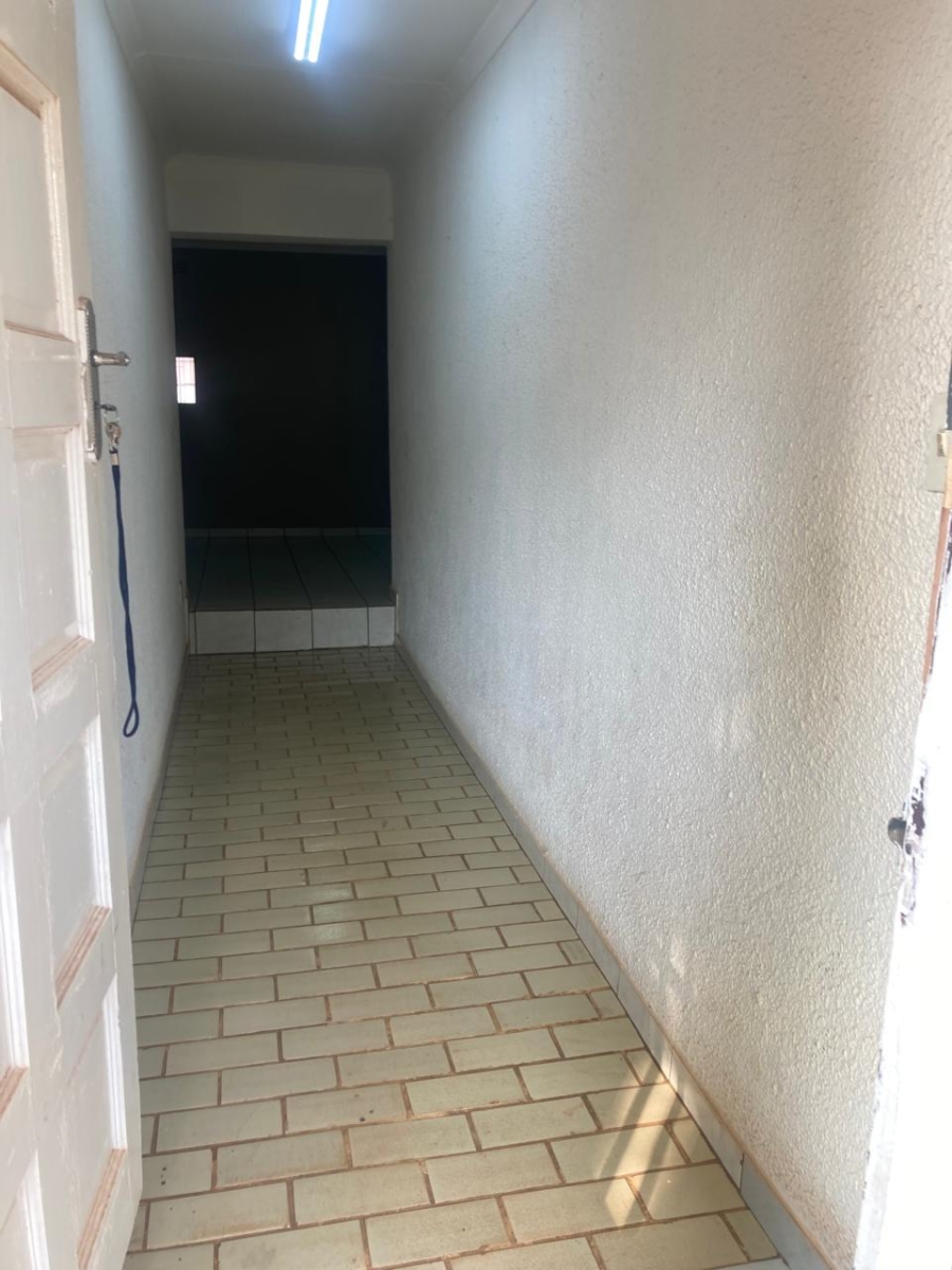 4 Bedroom Property for Sale in Lenasia South Gauteng