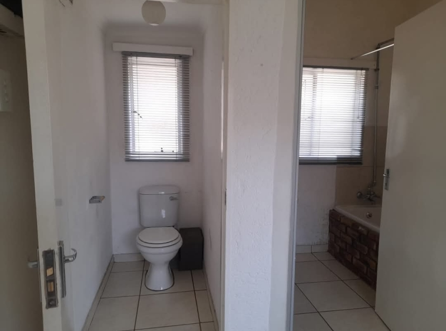 2 Bedroom Property for Sale in Selection Park Gauteng