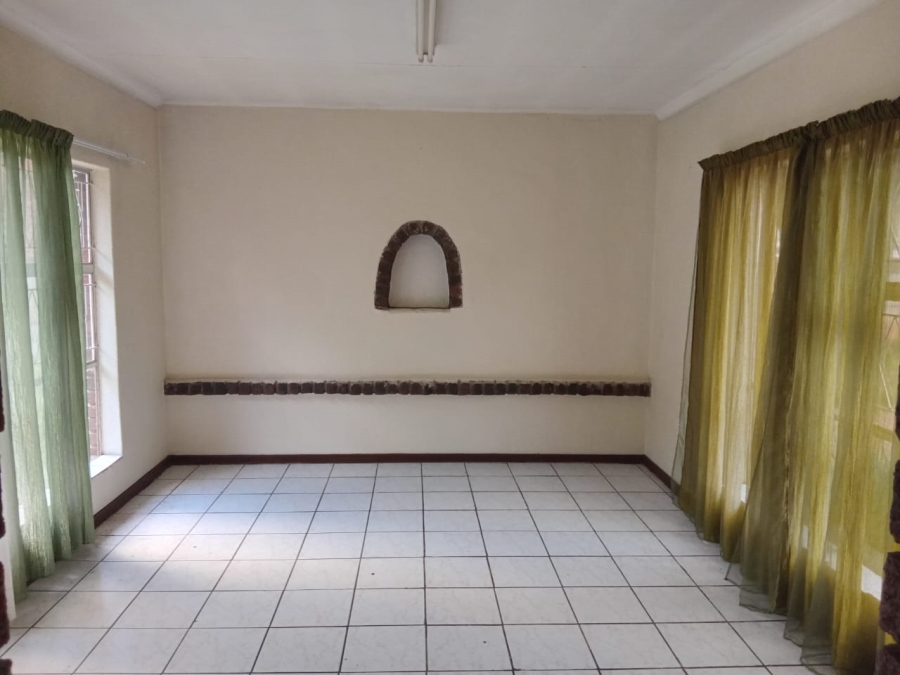 3 Bedroom Property for Sale in Petersfield Gauteng