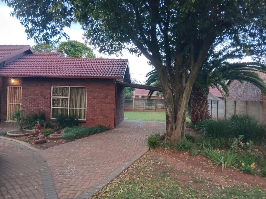 3 Bedroom Property for Sale in Petersfield Gauteng