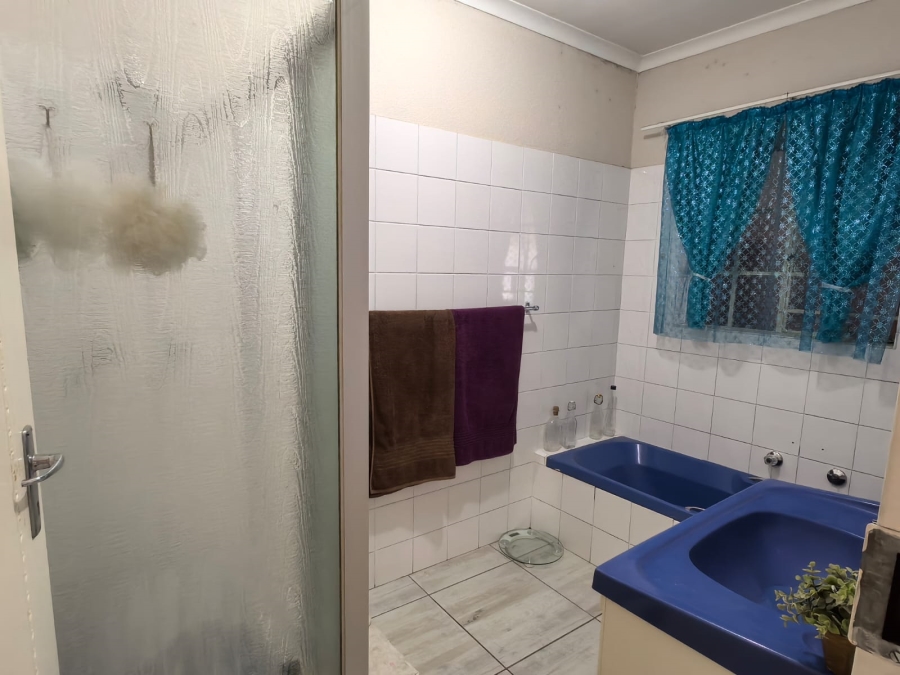 3 Bedroom Property for Sale in Dunnottar Gauteng