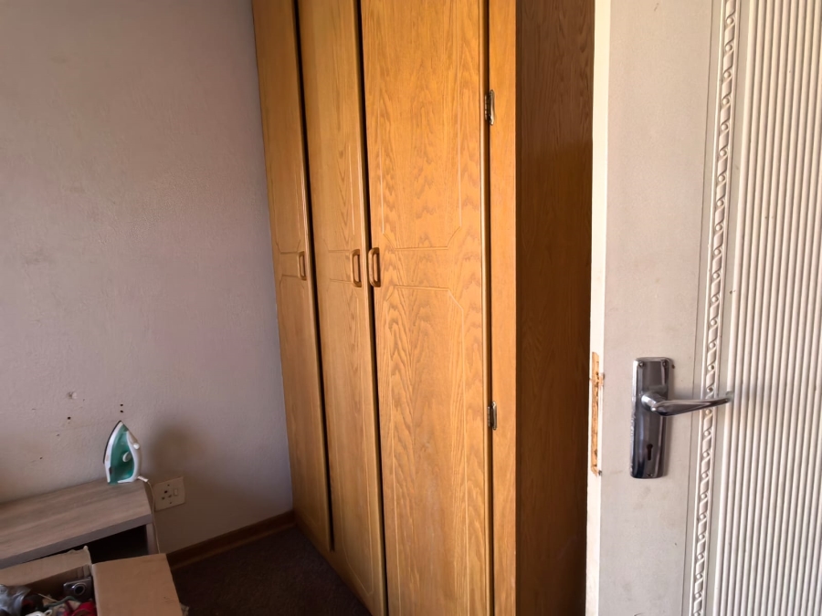 3 Bedroom Property for Sale in Dunnottar Gauteng