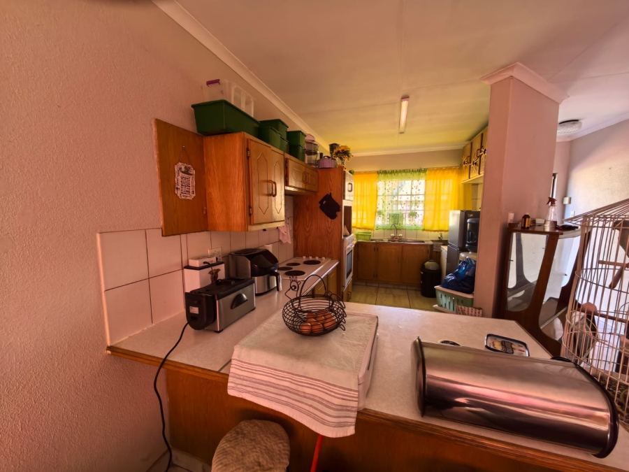 3 Bedroom Property for Sale in Dunnottar Gauteng