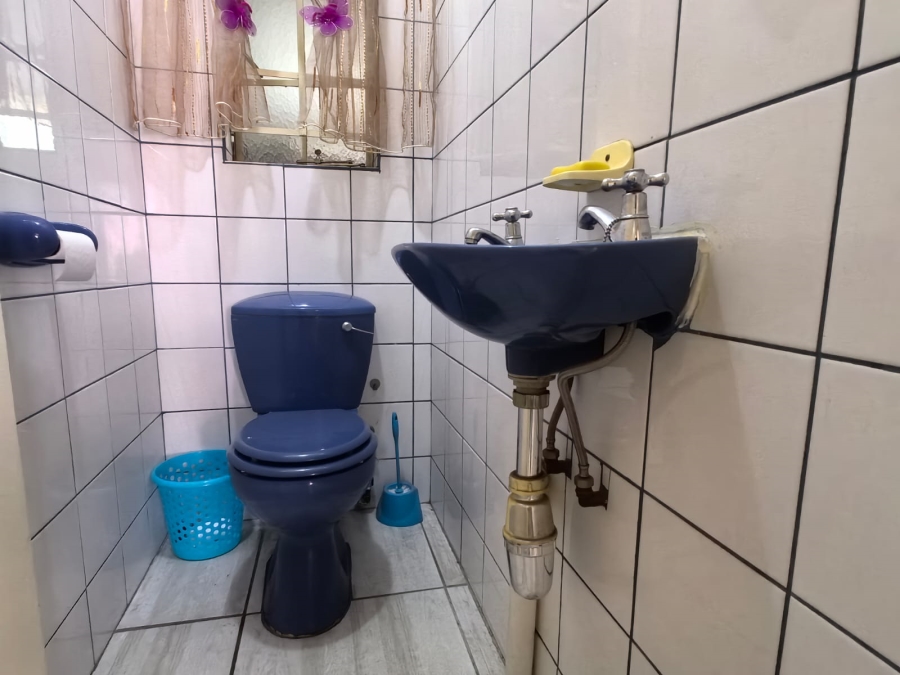3 Bedroom Property for Sale in Dunnottar Gauteng