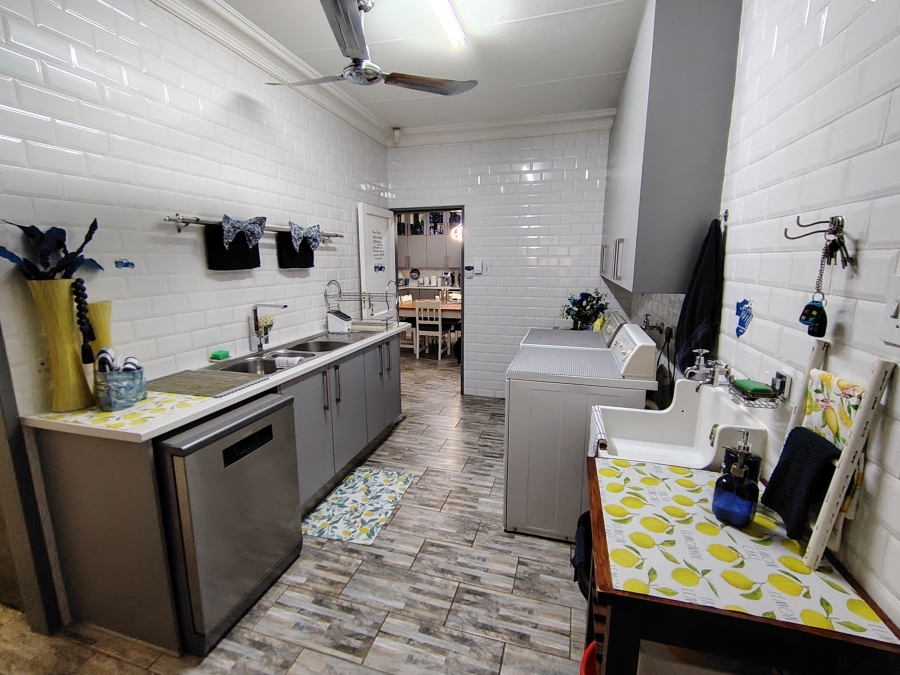 5 Bedroom Property for Sale in Rayton Gauteng