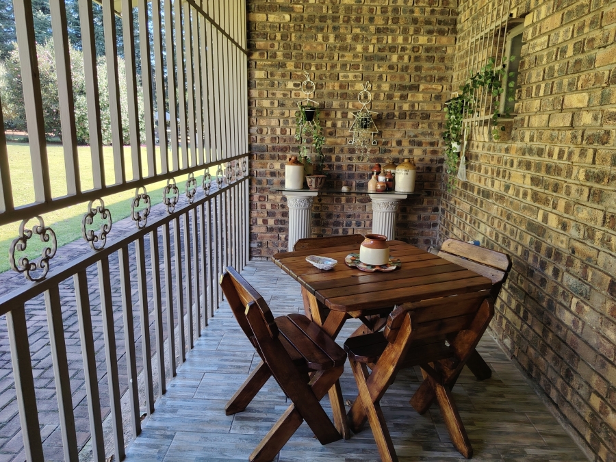 5 Bedroom Property for Sale in Rayton Gauteng