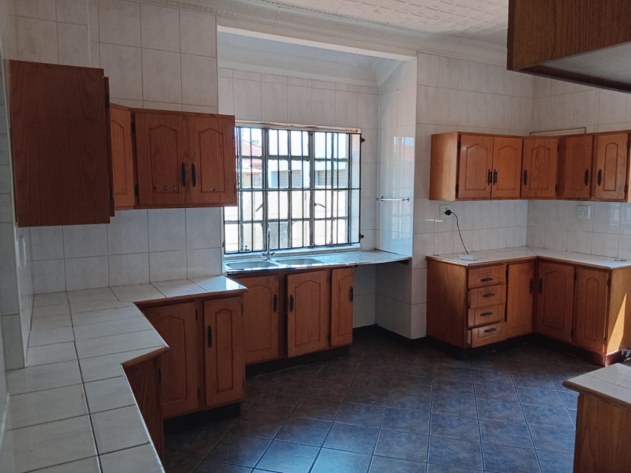 To Let 3 Bedroom Property for Rent in Dersley Gauteng