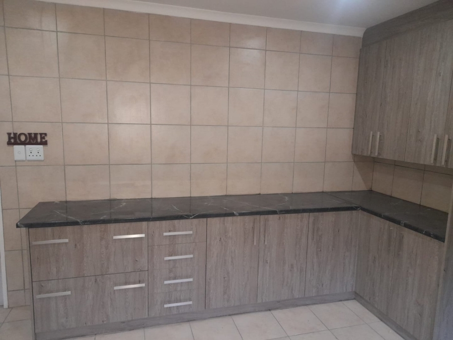 To Let 3 Bedroom Property for Rent in Anzac Gauteng