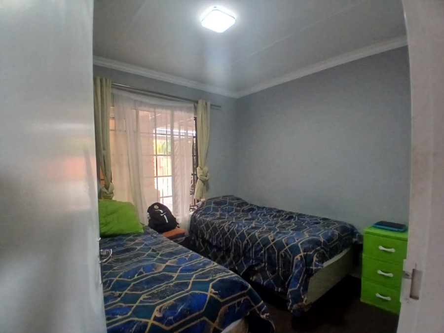 3 Bedroom Property for Sale in Die Hoewes Gauteng