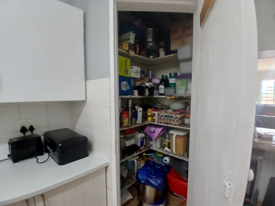 3 Bedroom Property for Sale in Die Hoewes Gauteng