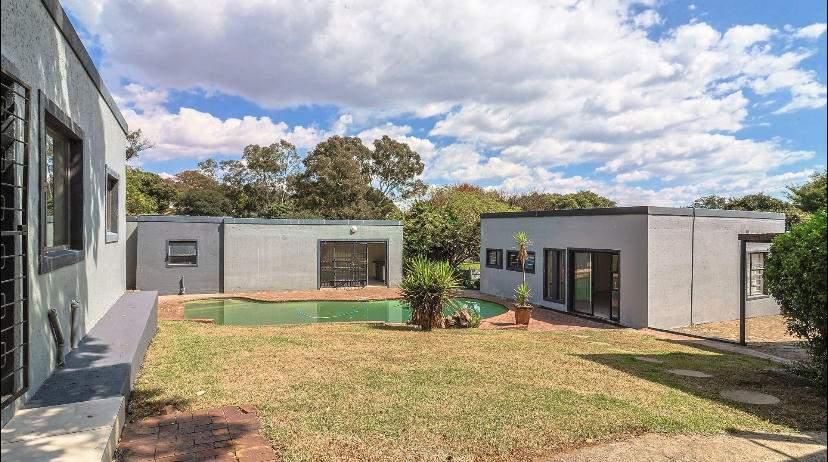 13 Bedroom Property for Sale in Valeriedene Gauteng