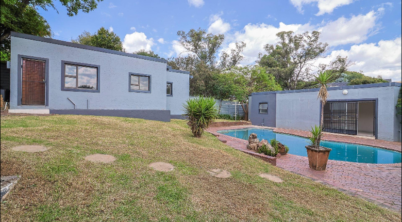 13 Bedroom Property for Sale in Valeriedene Gauteng