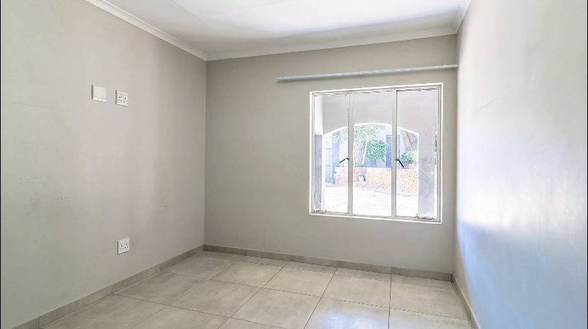 13 Bedroom Property for Sale in Valeriedene Gauteng