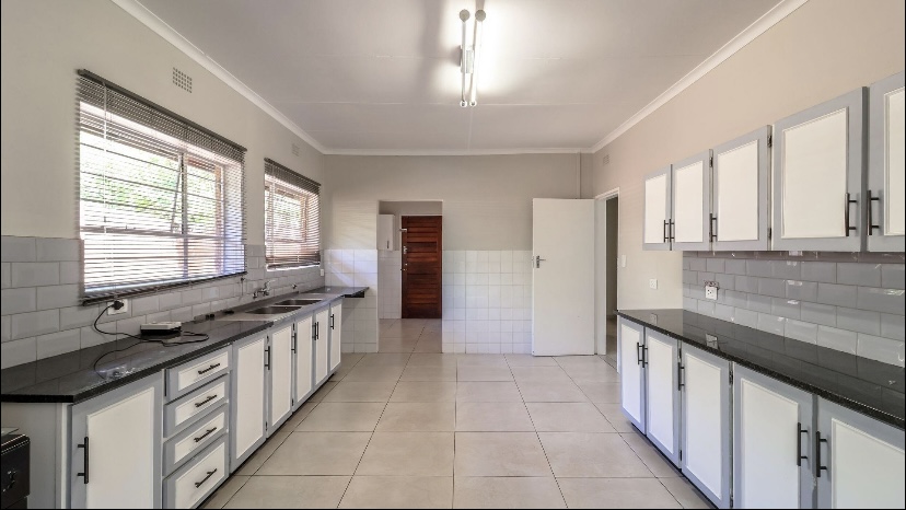 13 Bedroom Property for Sale in Valeriedene Gauteng