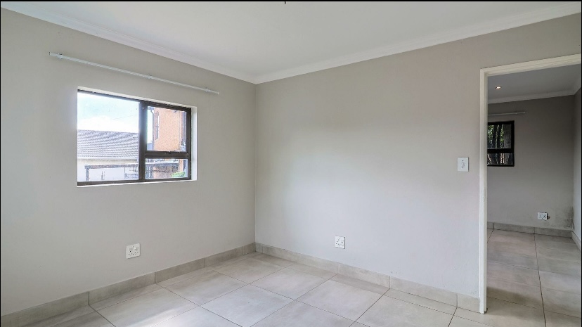 13 Bedroom Property for Sale in Valeriedene Gauteng