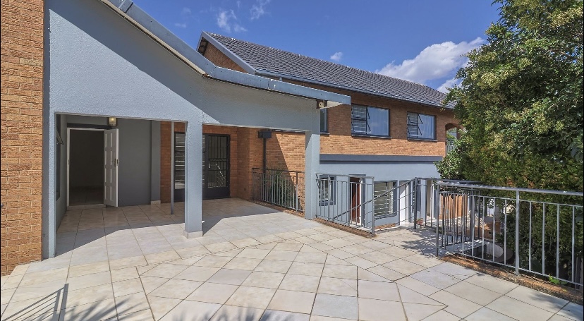 13 Bedroom Property for Sale in Valeriedene Gauteng