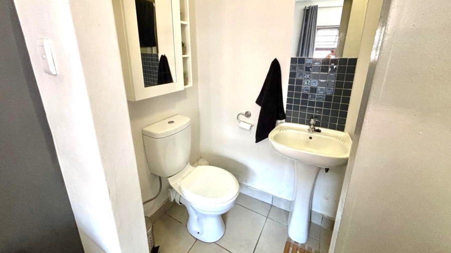 2 Bedroom Property for Sale in Elarduspark Ext 3 Gauteng