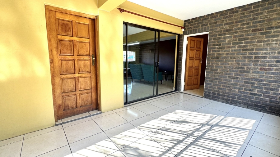 7 Bedroom Property for Sale in Lukasrand Gauteng