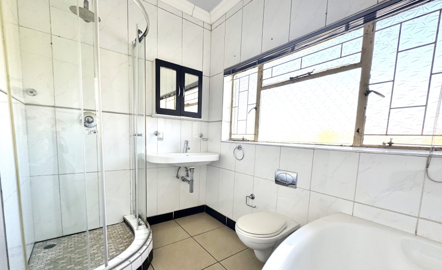 7 Bedroom Property for Sale in Lukasrand Gauteng