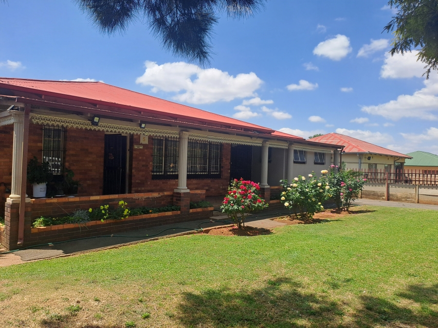 3 Bedroom Property for Sale in Casseldale Gauteng